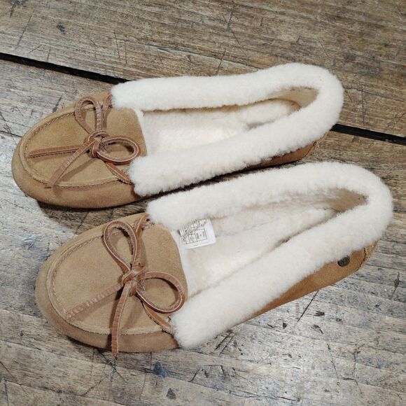 UGG Shoes - UGG Sz 7 Moccasin Chestnut Slipper Loafer Shoes Faux Fur 1020041